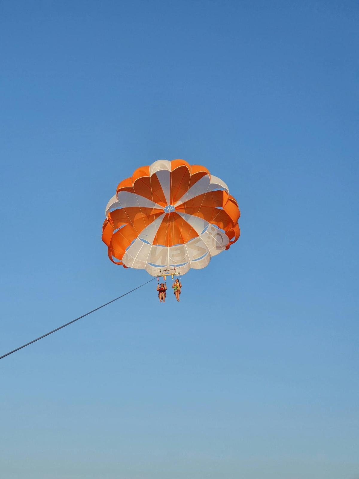 🪂 Prenez de la hauteur en parachute ascensionnel au large de La Rochelle 🪂 Prenez de la hauteur en parachute ascensionnel au large de La Rochelle