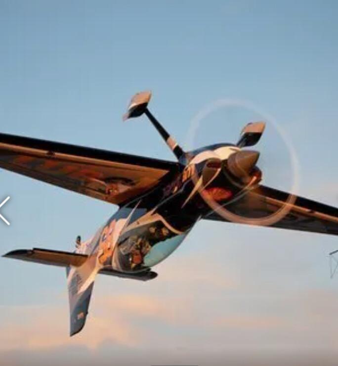 ✈️ Loopings et vrilles à 300 km/h : osez la voltige aérienne ! ✈️ Loopings et vrilles à 300 km/h : osez la voltige aérienne !