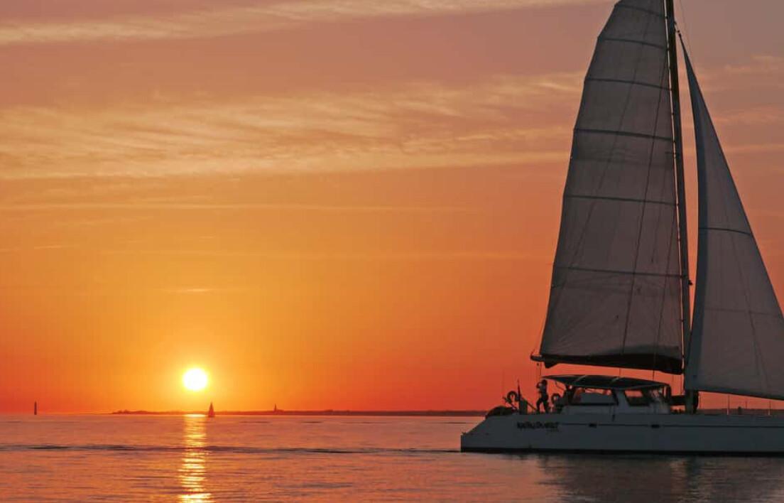 ⛵ Croisière à la voile au coucher du soleil à La Rochelle ⛵ Croisière à la voile au coucher du soleil à La Rochelle