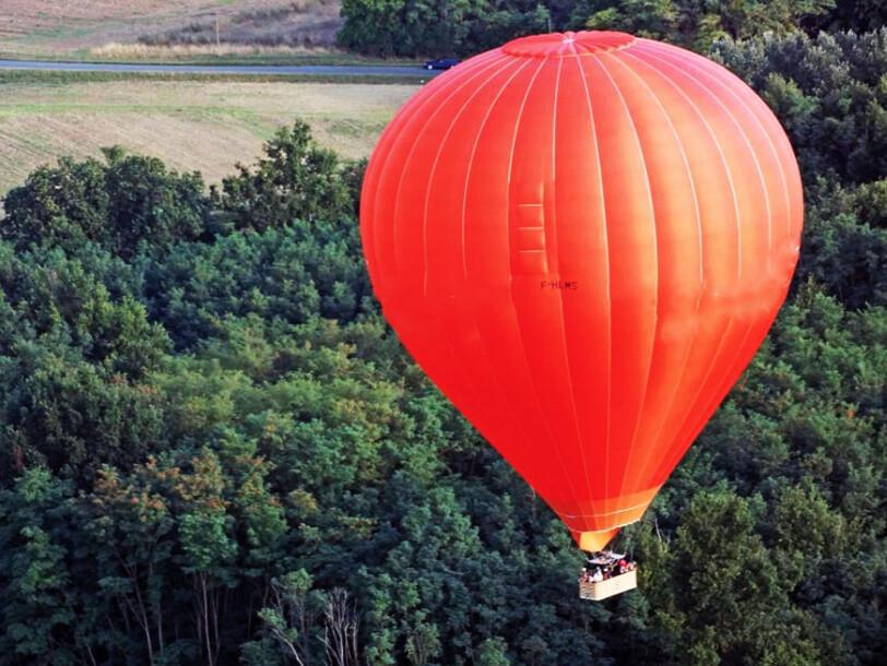 🎈 Vol en montgolfière au-dessus du Marais Poitevin depuis Niort 🎈 Vol en montgolfière au-dessus du Marais Poitevin depuis Niort
