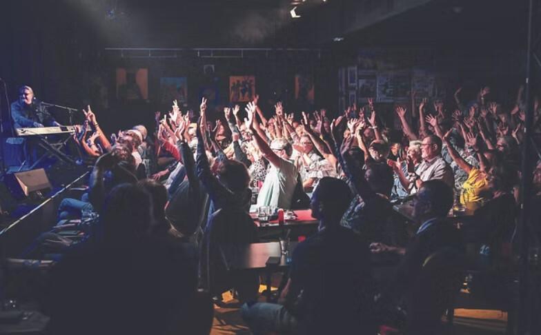 🎭 Spectacles à L'Azile Café Théâtre & Concert 🎭 Spectacles à L'Azile Café Théâtre & Concert