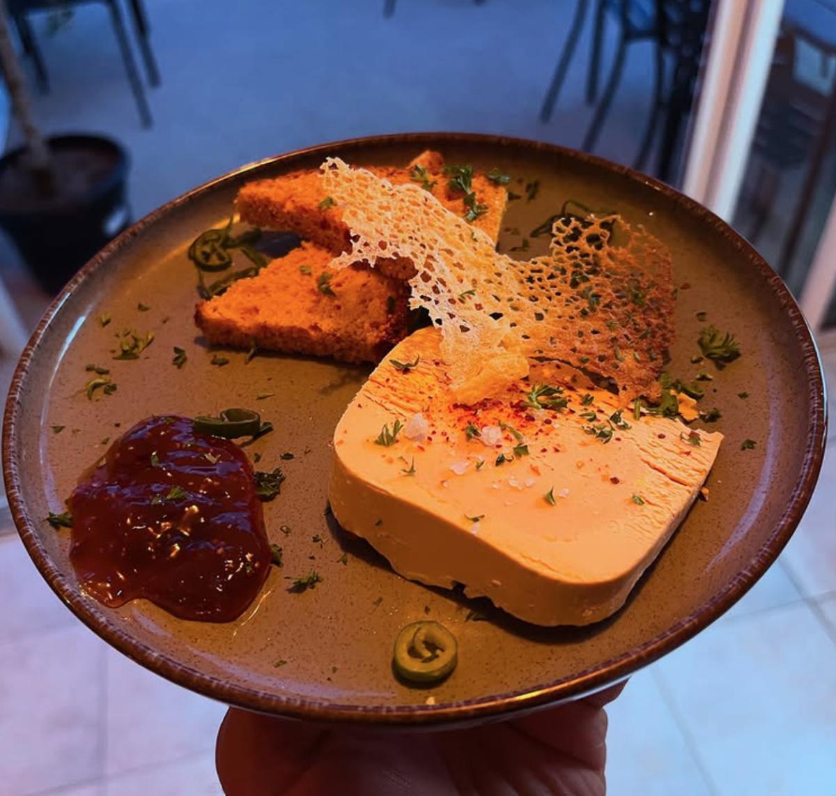 L’Oasis Restaurant & Bar