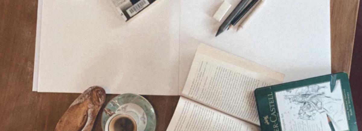 Café Littéraire à la Cour intérieure de la Mairie Café Littéraire à la Cour intérieure de la Mairie