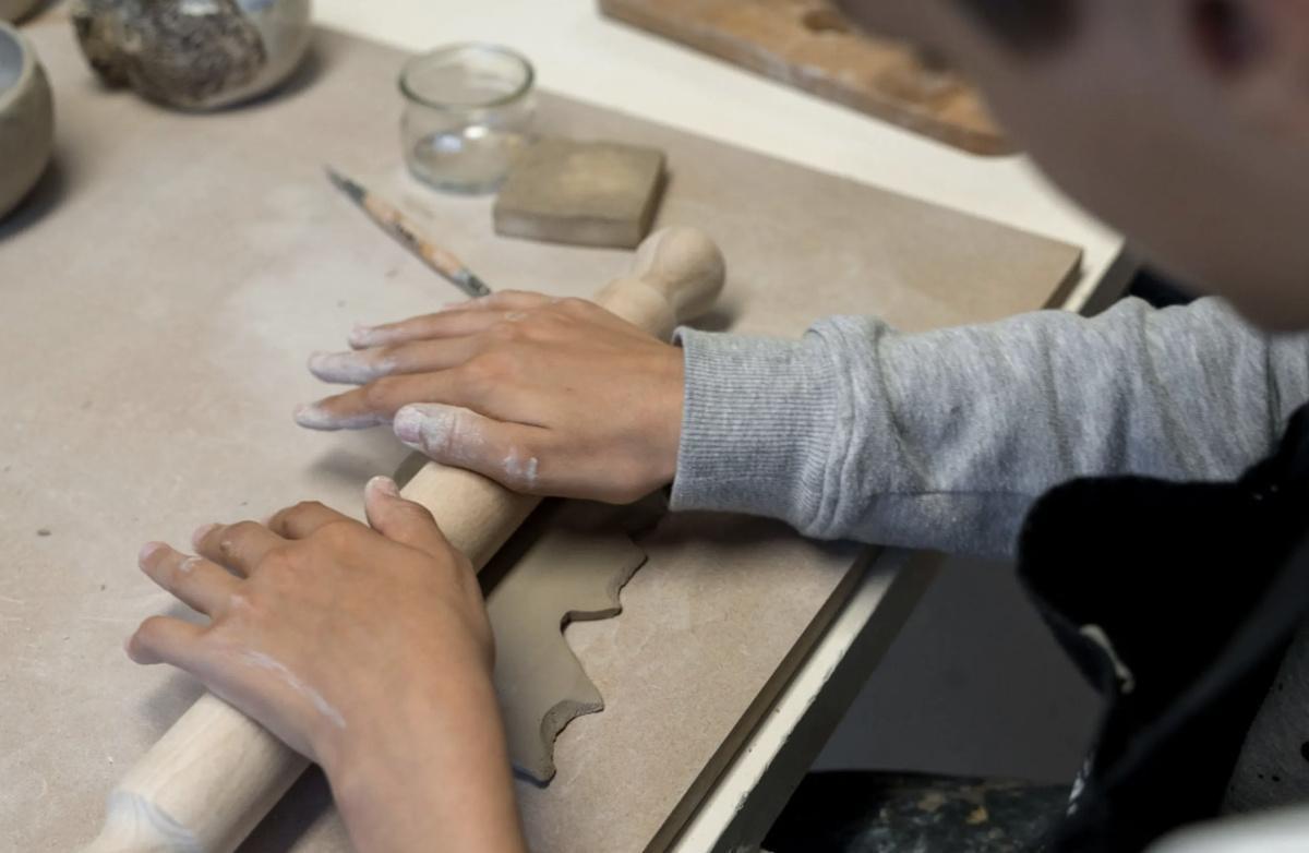 Atelier Décorez votre duo d'assiettes à l'estampage naturel Atelier Décorez votre duo d'assiettes à l'estampage naturel