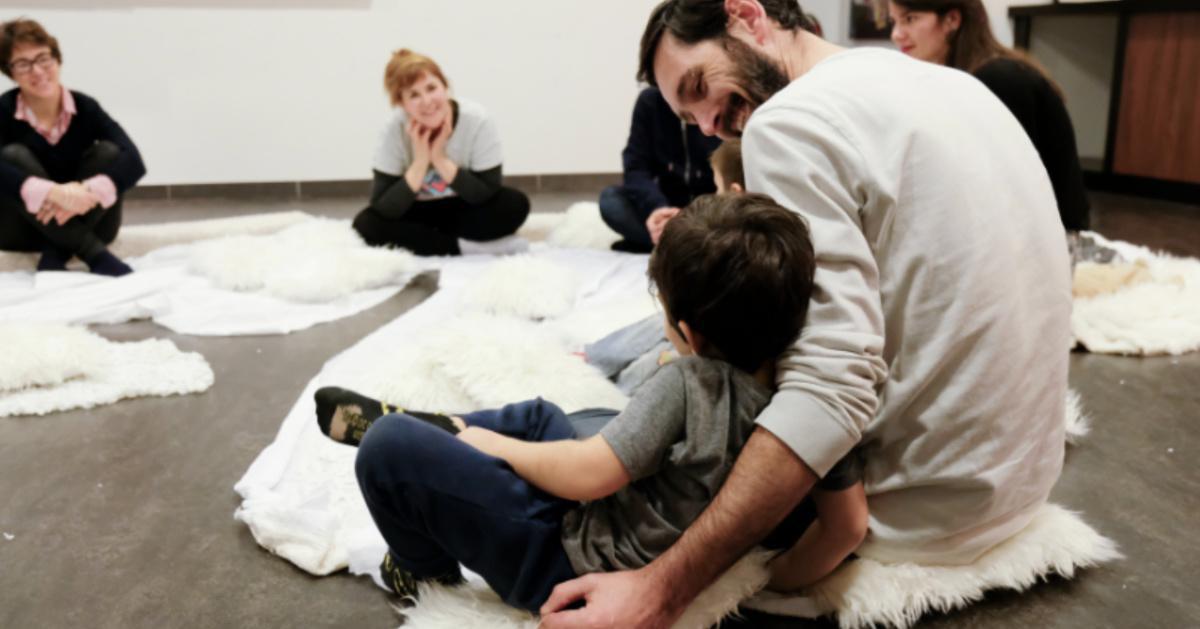 Atelier théâtre parents/enfants au Carré Amelot Atelier théâtre parents/enfants au Carré Amelot