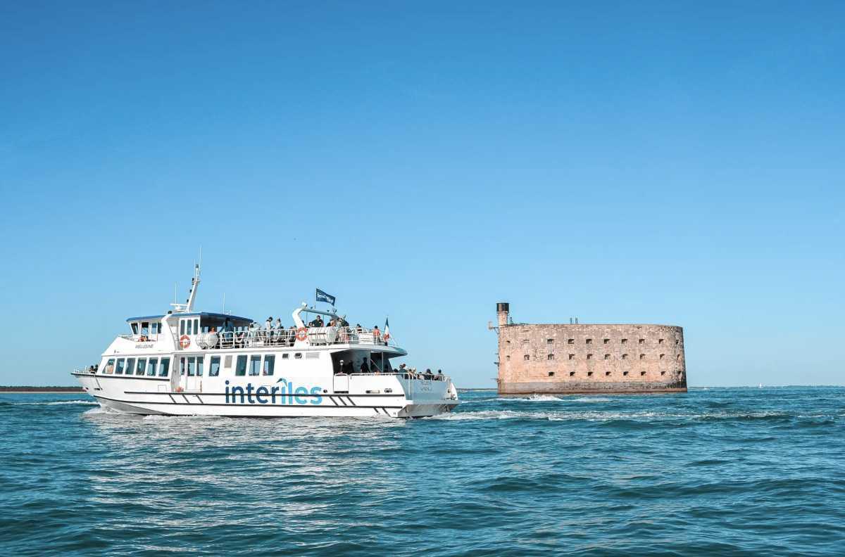 Excursion guidée en bateau à Fort Boyard Excursion guidée en bateau à Fort Boyard