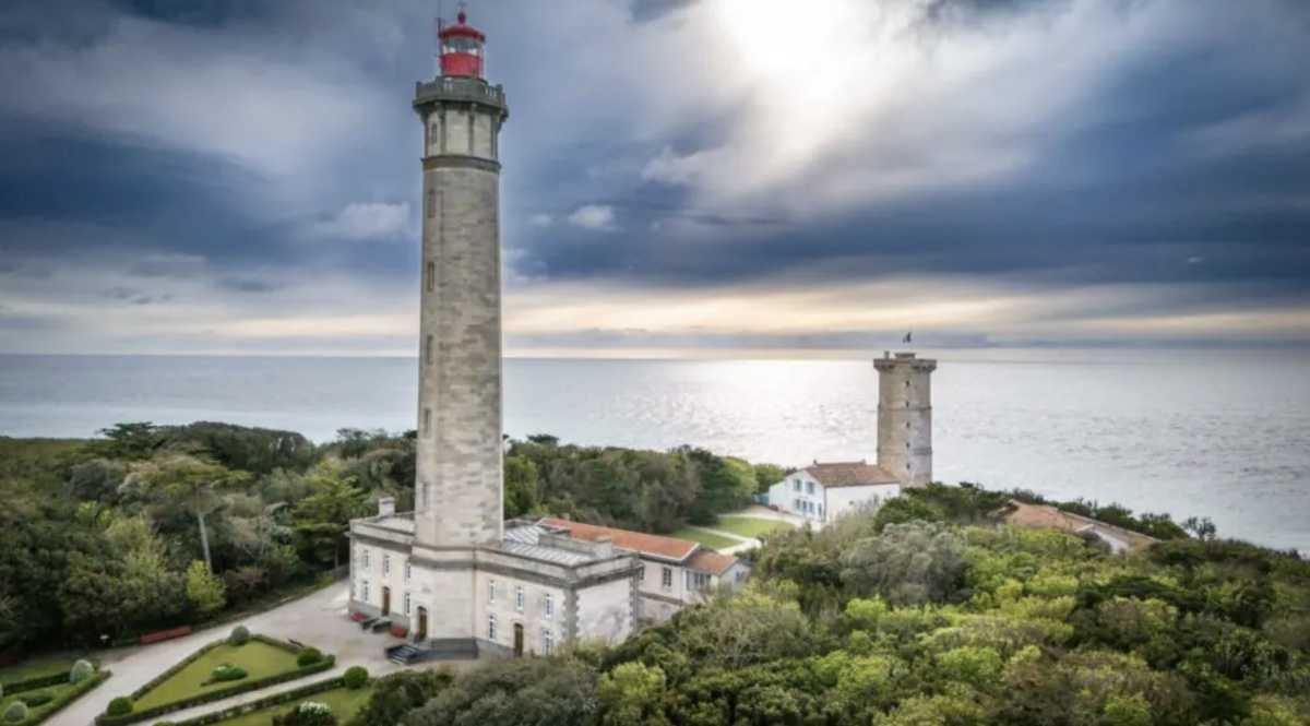 Phare des Baleines (Île de Ré) : visite, 257 marches et histoire 2026