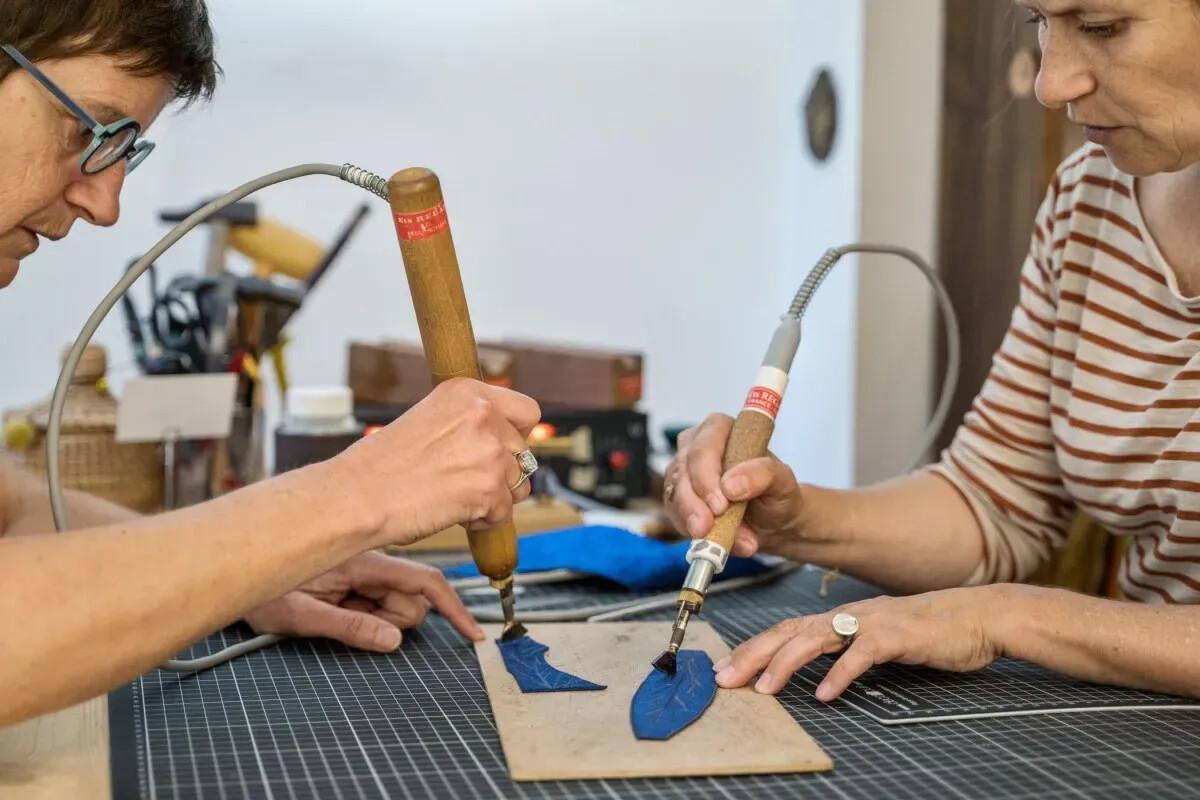 Atelier porte-monnaie en cuir à La Rochelle Atelier porte-monnaie en cuir à La Rochelle