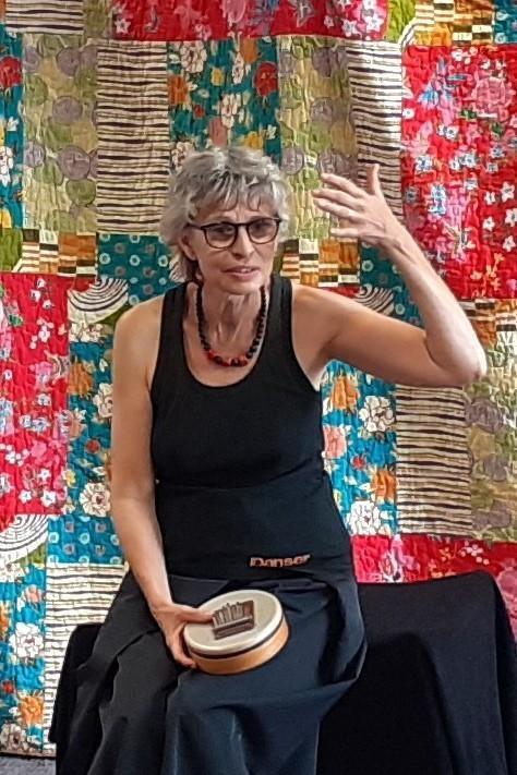 Contes d'Elsa avec Marie-Ange Frey à la médiathèque Elsa-Triolet d'Aytré Contes d'Elsa avec Marie-Ange Frey à la médiathèque Elsa-Triolet d'Aytré
