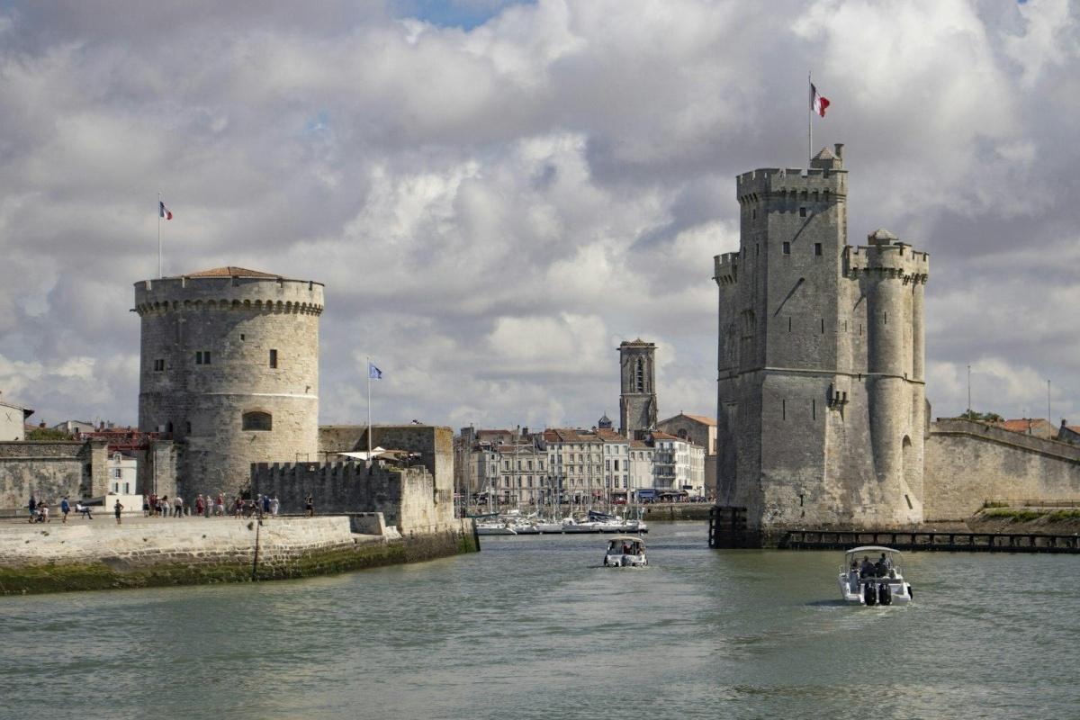 Où dormir pour les Francofolies 2027 à La Rochelle ? Le guide des hébergements Où dormir pour les Francofolies 2027 à La Rochelle ? Le guide des hébergements