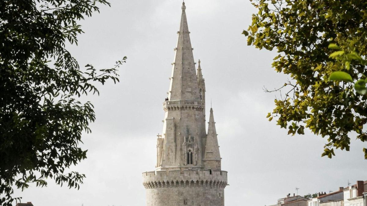 Météo à La Rochelle mercredi 30 septembre 2026 : ciel gris, 24 °C et du vent Météo à La Rochelle mercredi 30 septembre 2026 : ciel gris, 24 °C et du vent