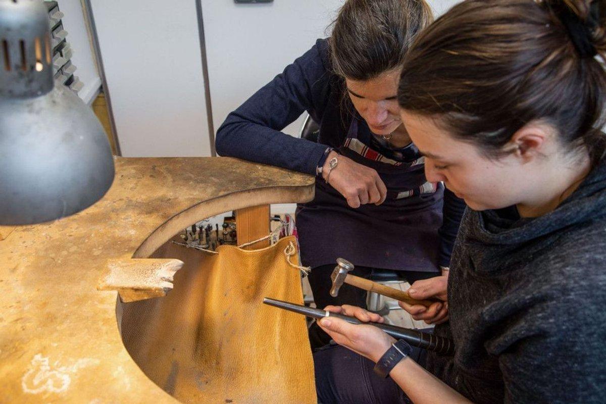 Réalisez votre bague en argent martelé à La Rochelle Réalisez votre bague en argent martelé à La Rochelle