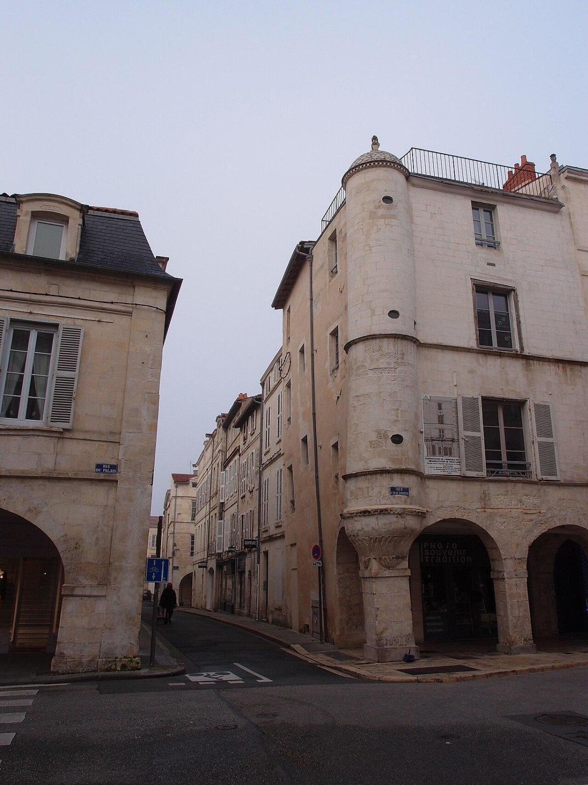 Le saviez-vous ? La journée sans voiture est née à La Rochelle Le saviez-vous ? La journée sans voiture est née à La Rochelle