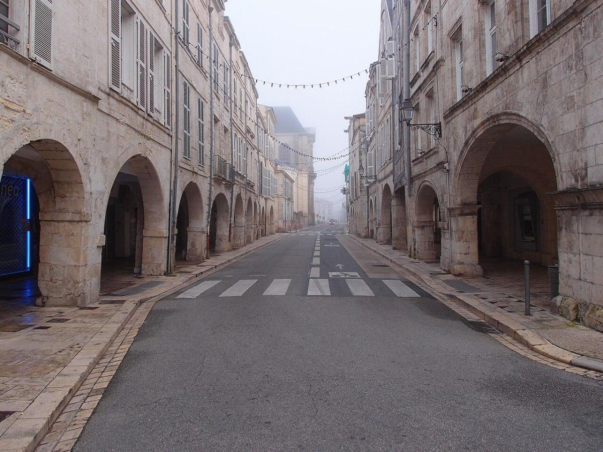 Le saviez-vous ? Pourquoi autant d’arcades dans les rues de La Rochelle ? Le saviez-vous ? Pourquoi autant d’arcades dans les rues de La Rochelle ?