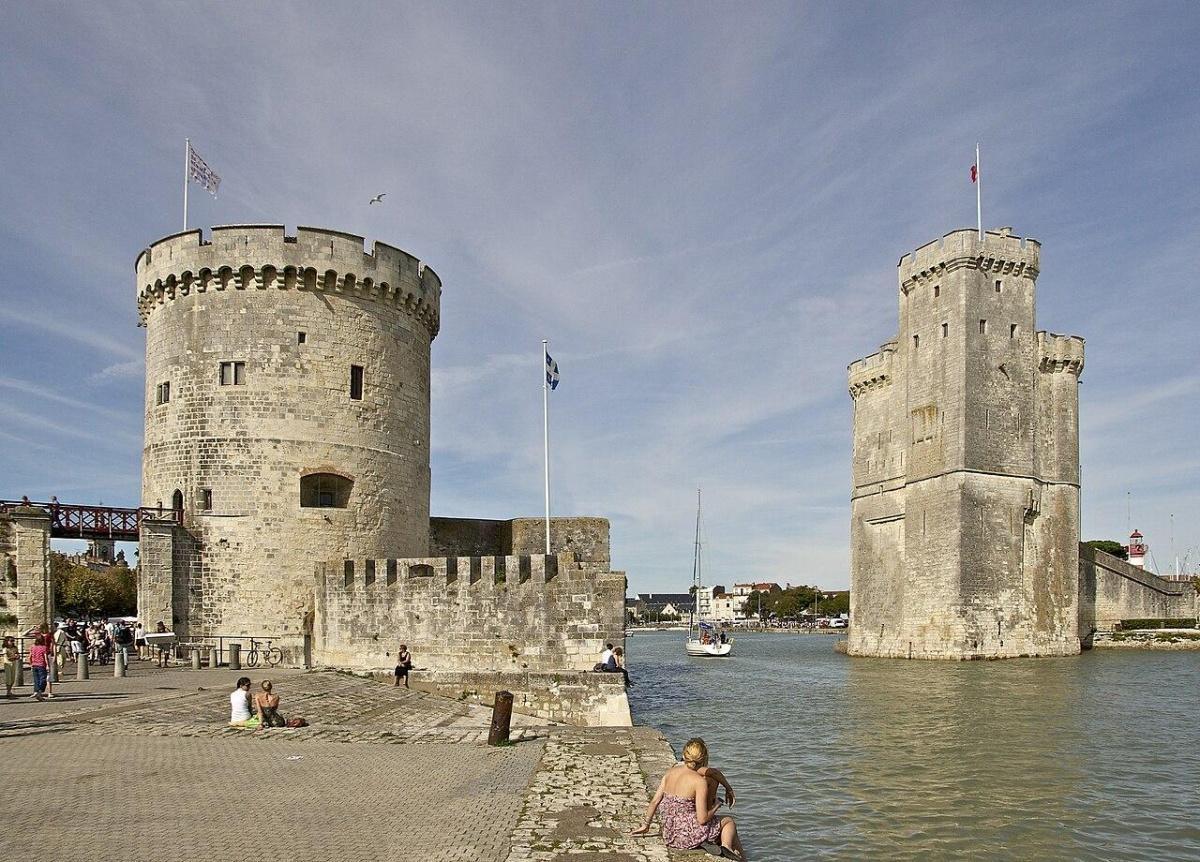 Le saviez-vous ? Pourquoi trois tours gardent le Vieux-Port de La Rochelle ? Le saviez-vous ? Pourquoi trois tours gardent le Vieux-Port de La Rochelle ?