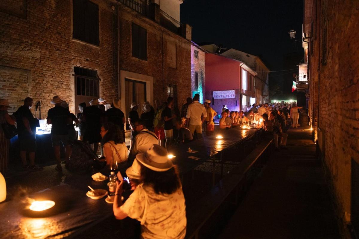 Castel Rocchero in Lume