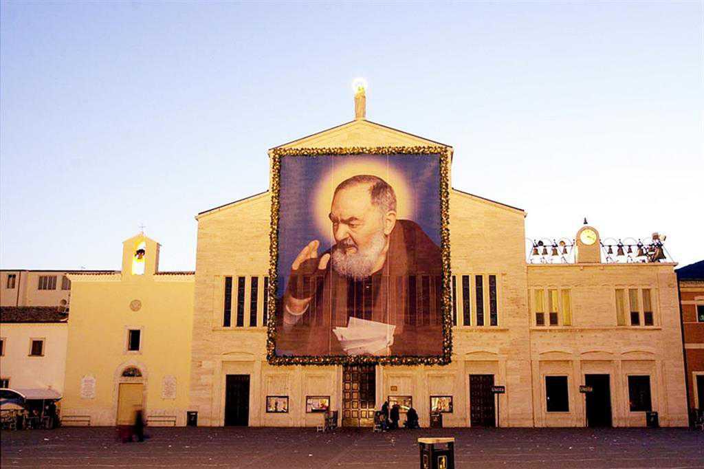 San Giovanni Rotondo: Tra Natura, Fede e il Santuario di San Pio