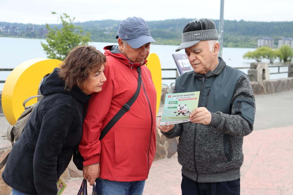 Acopucón entrega información a las comunidades de Villarrica y Pucón