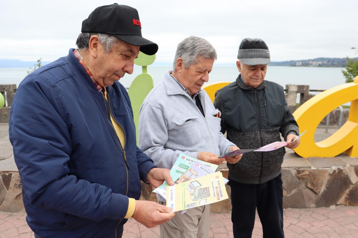 Acopucón entrega información a las comunidades de Villarrica y Pucón