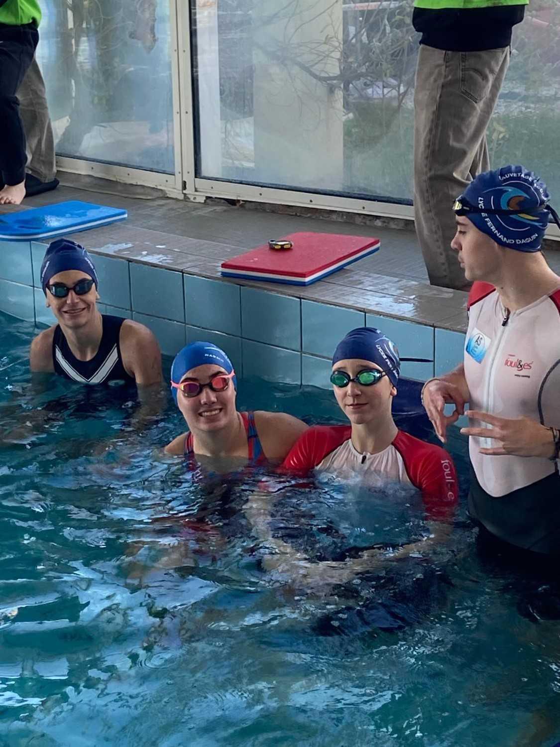 Sauveteurs, Triathlètes et Nageuses unis par les Passions Sauveteurs, Triathlètes et Nageuses unis par les Passions