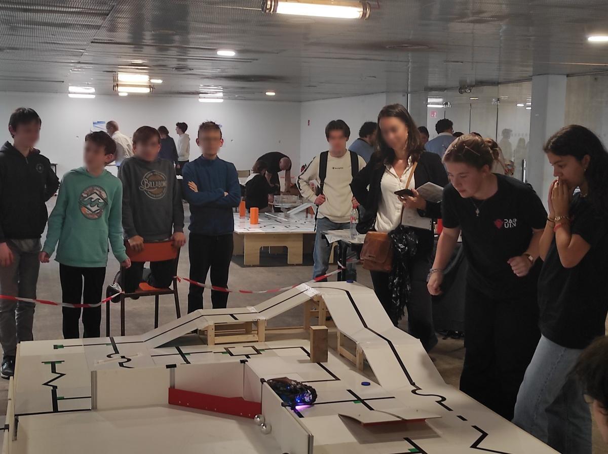 Les équipes de notre Club Robot récompensées Les équipes de notre Club Robot récompensées