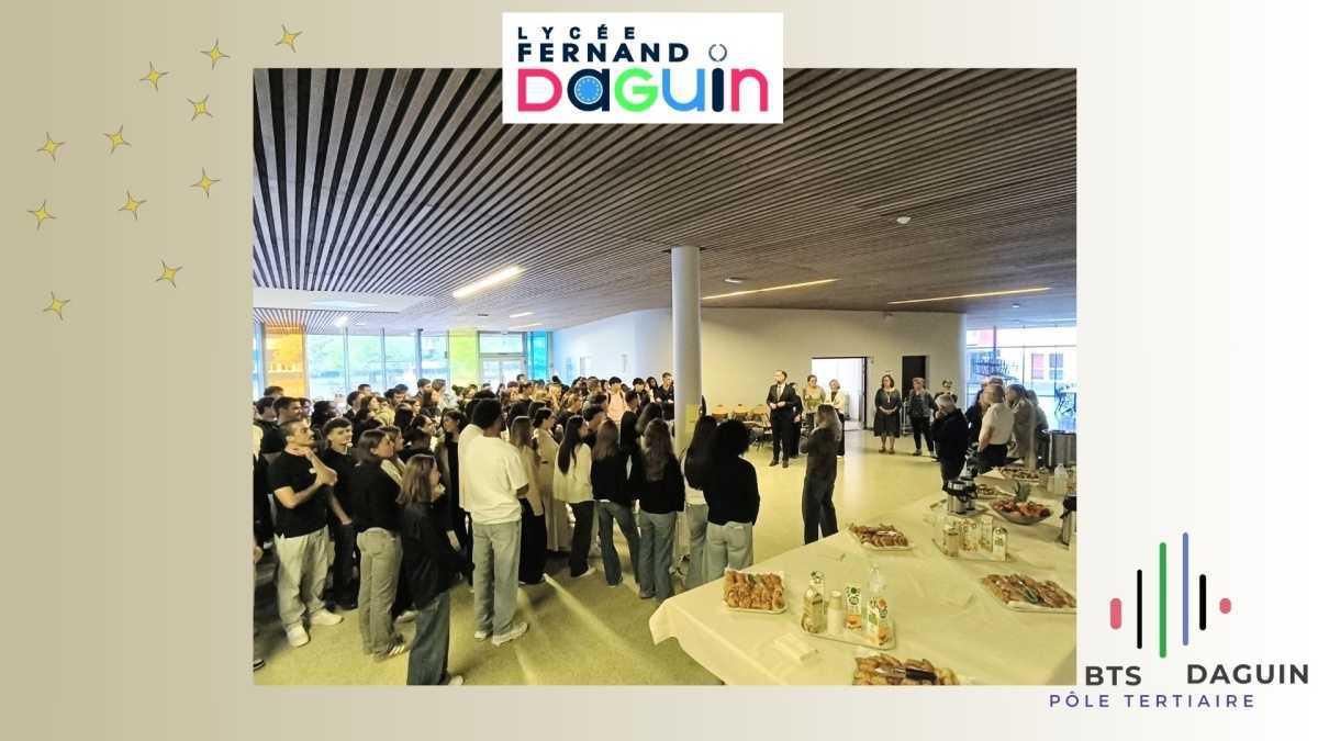 ✨ Plaisir d’accueillir nos nouveaux étudiants autour d’un petit-déjeuner de rentrée !☕​