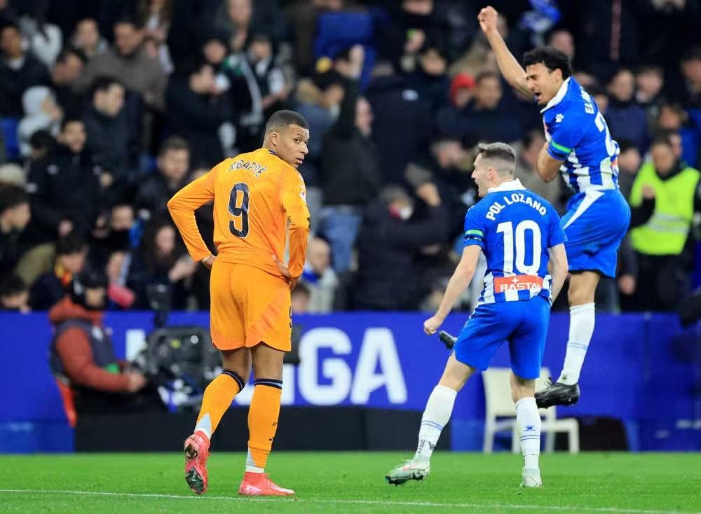 Real Madrid questiona arbitragem em revés contra o Espanyol