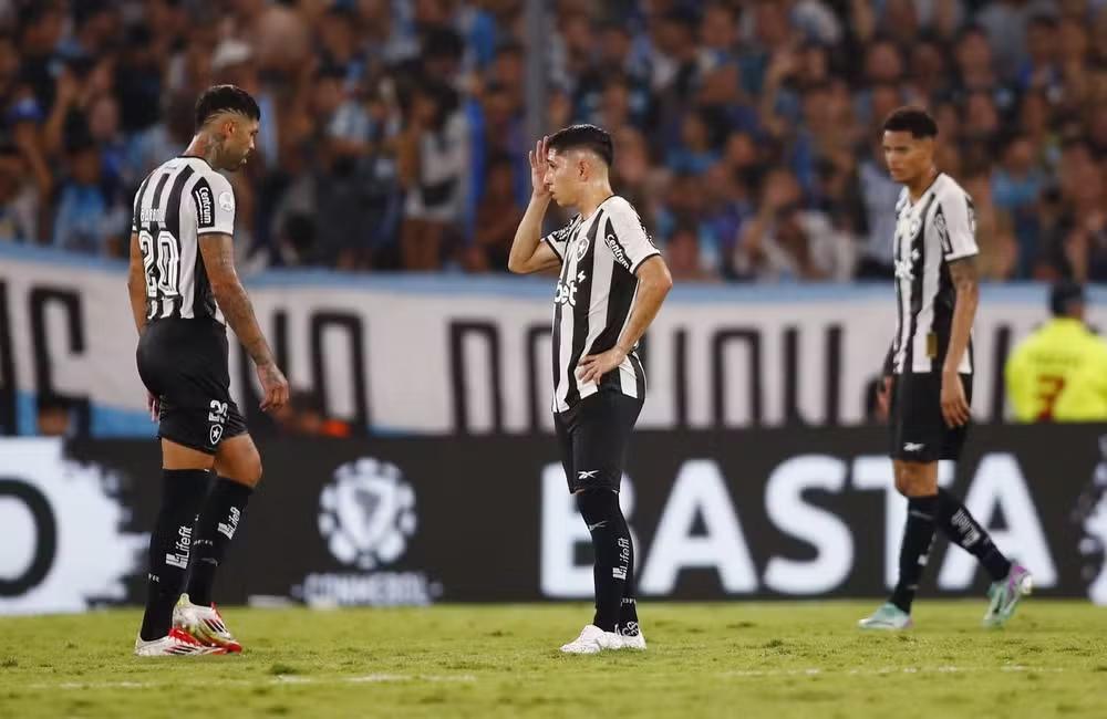 Botafogo regrede e vê desmanche do time que brilhou em 2024