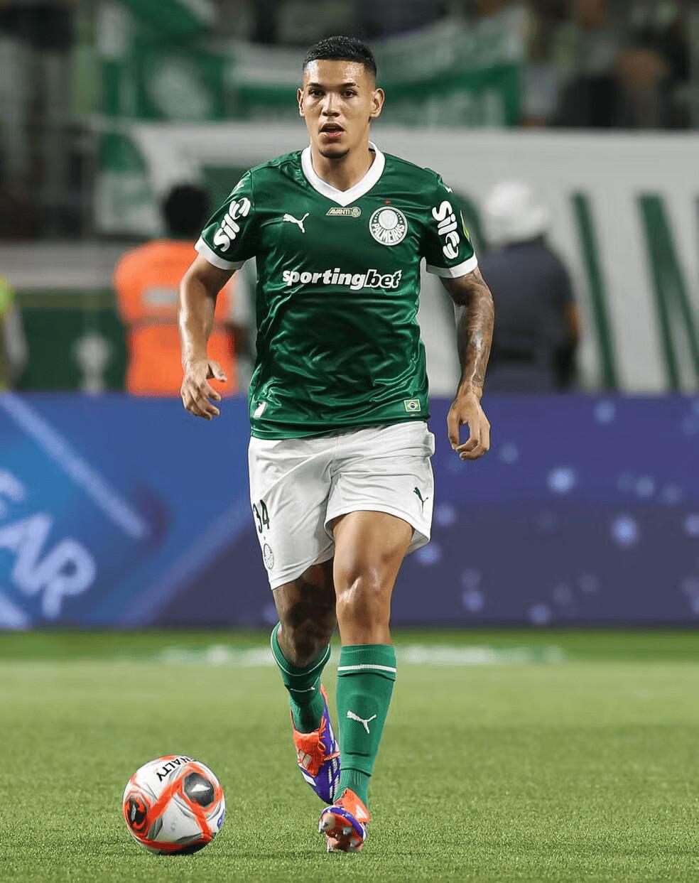 Quem joga? Palmeiras sofre com desfalques na defesa e aguarda definição sobre Naves