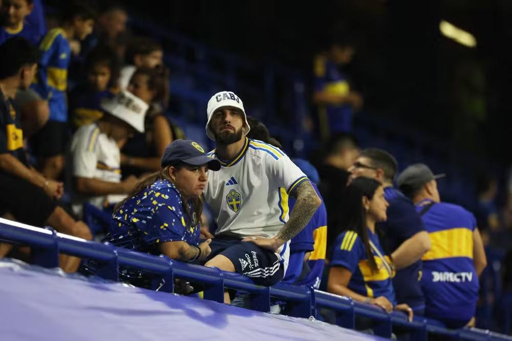 Torcida do Boca Juniors se revolta após eliminação na Libertadores: "Que saiam todos"