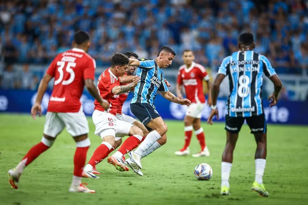 E a bola, sumiu? Gre-Nal decisivo começa antes do apito com batalha nos bastidores