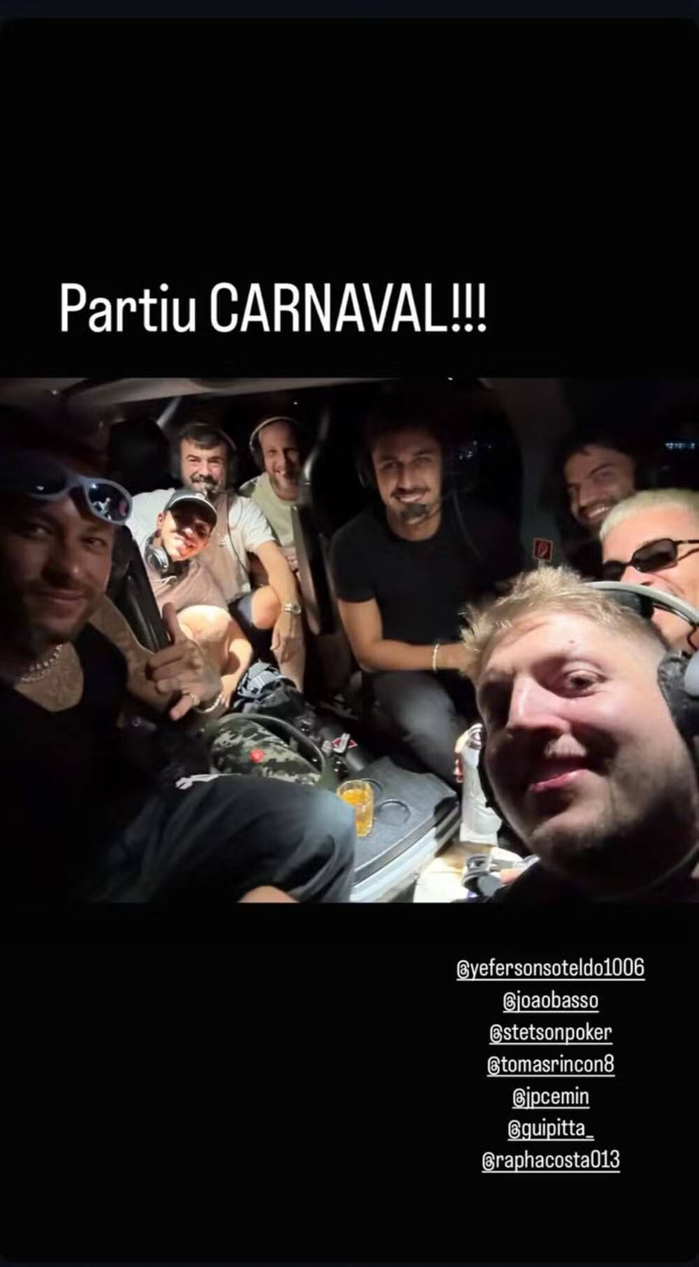 Neymar curte Carnaval ao lado de trio santista no Rio de Janeiro