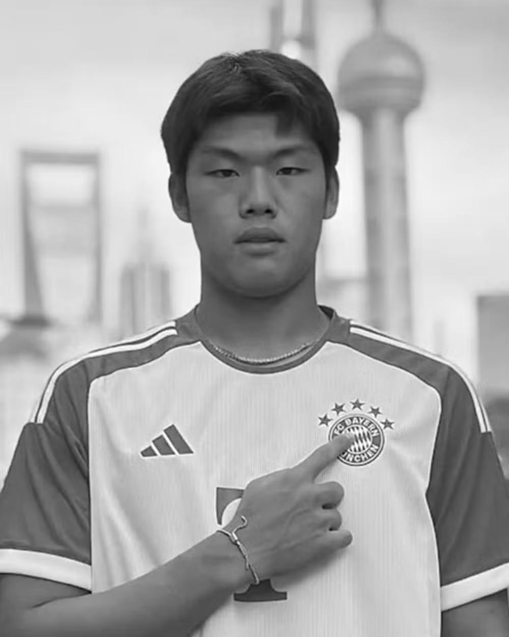 Jovem jogador chinês morre após sofrer joelhada na cabeça em jogo-treino