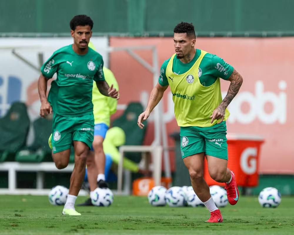 Palmeiras se prepara para o Brasileirão com novidade: Paulinho treina com o grupo