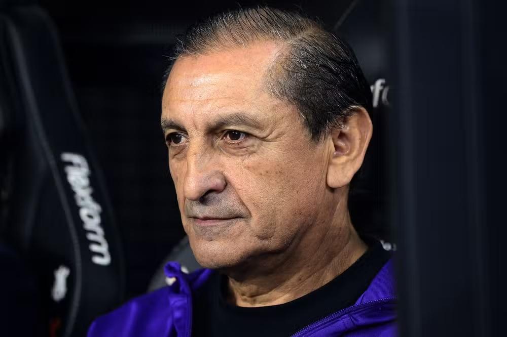 Ramón Díaz supera Helenio Herrera e se torna o técnico argentino mais vitorioso da história Ramón Díaz supera Helenio Herrera e se torna o técnico argentino mais vitorioso da história