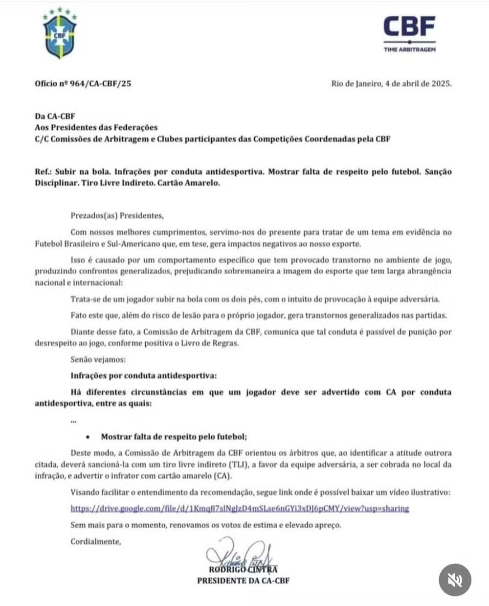 CBF determina punição para jogadores que subirem na bola: "Falta de respeito com o jogo"