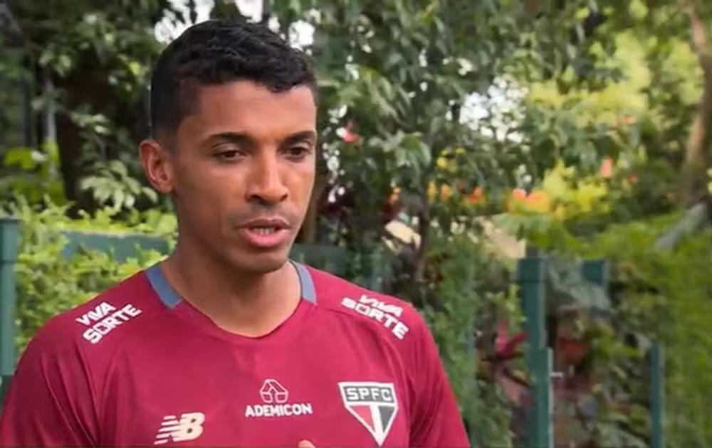 Luiz Gustavo, do São Paulo, está internado após diagnóstico de tromboembolismo pulmonar