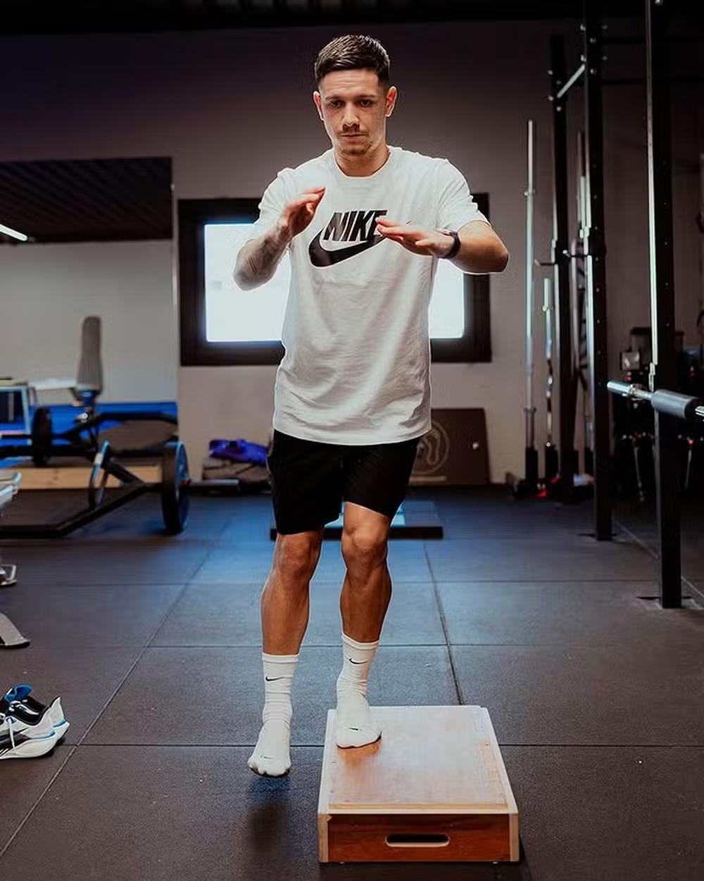 Rodrigo Garro retorna ao Corinthians após tratamento na Europa: "Ansioso para voltar a jogar"