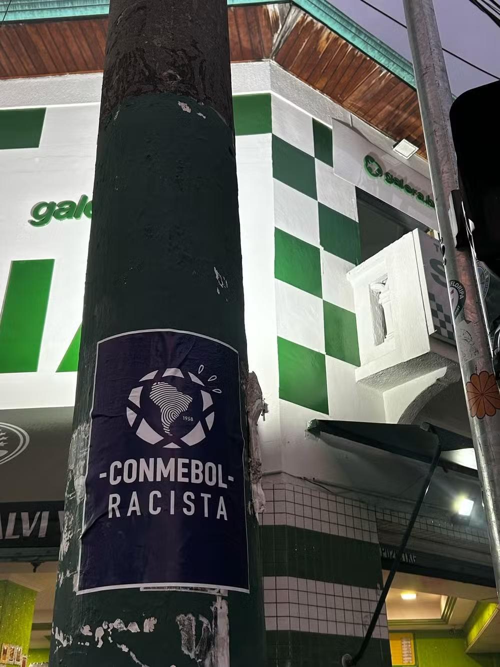 Palmeiras identifica e pune torcedor por gesto racista em jogo da Libertadores Palmeiras identifica e pune torcedor por gesto racista em jogo da Libertadores