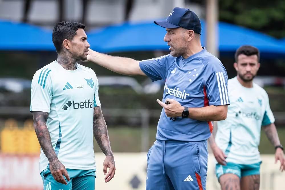 Cruzeiro oficializa saída de Dudu com acordo milionário até o fim de 2024