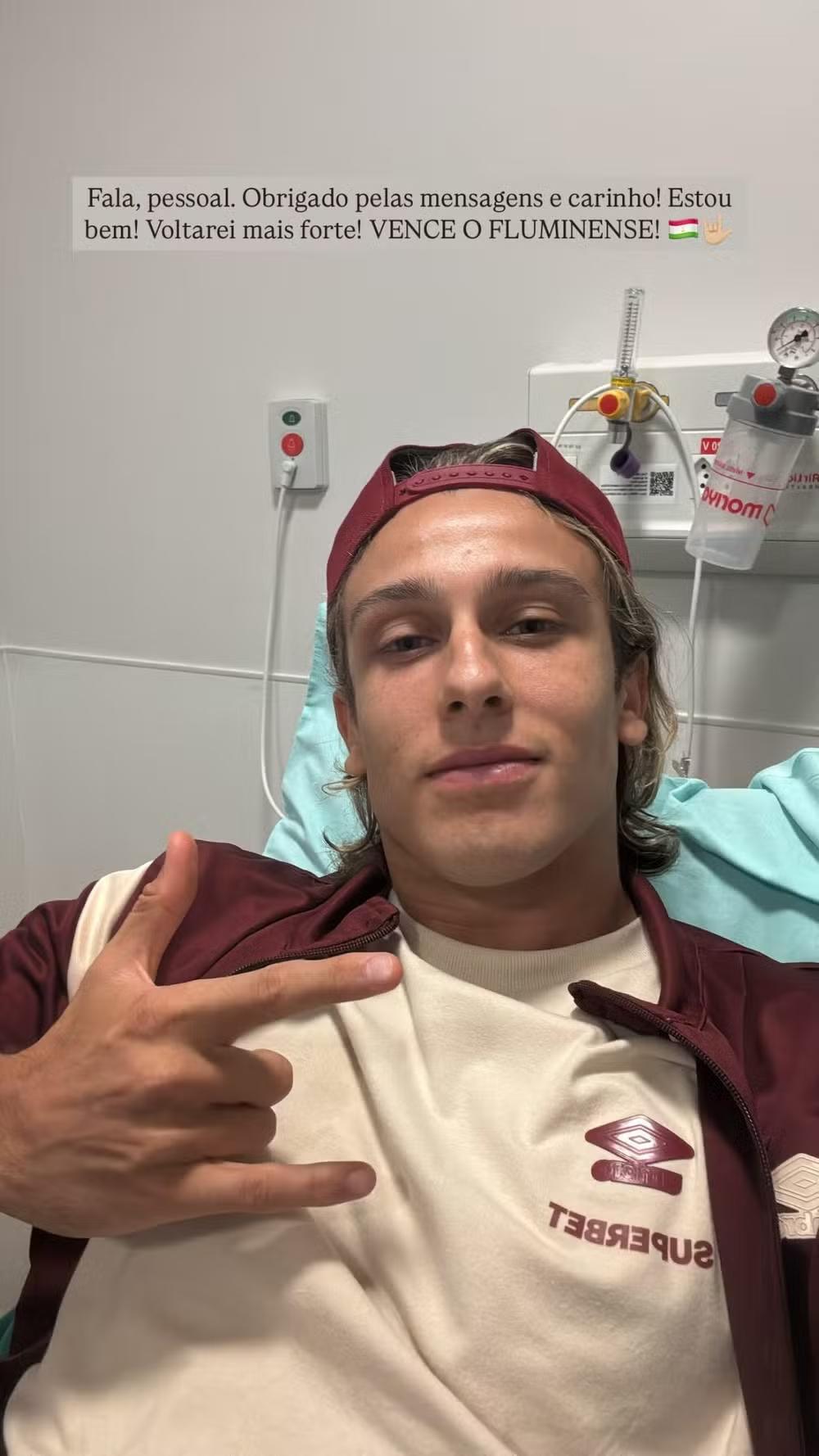 Atacante do Fluminense sofrerá cirurgia facial após choque e pode voltar a tempo do Mundial