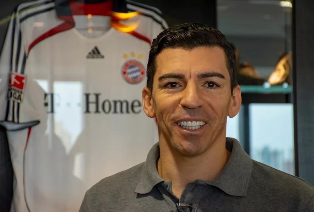 Lúcio, ex-zagueiro da Seleção, sofre queimaduras e é hospitalizado após acidente em casa
