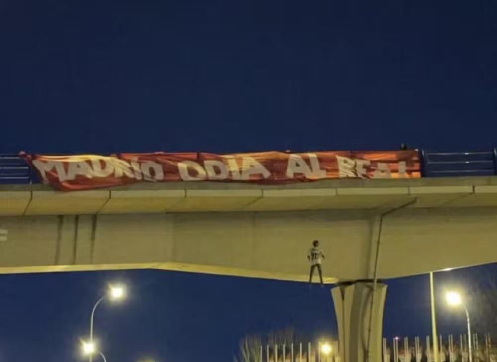 Vini Jr. relata medo pela própria segurança após ataque simbólico de torcedores do Atlético de Madrid