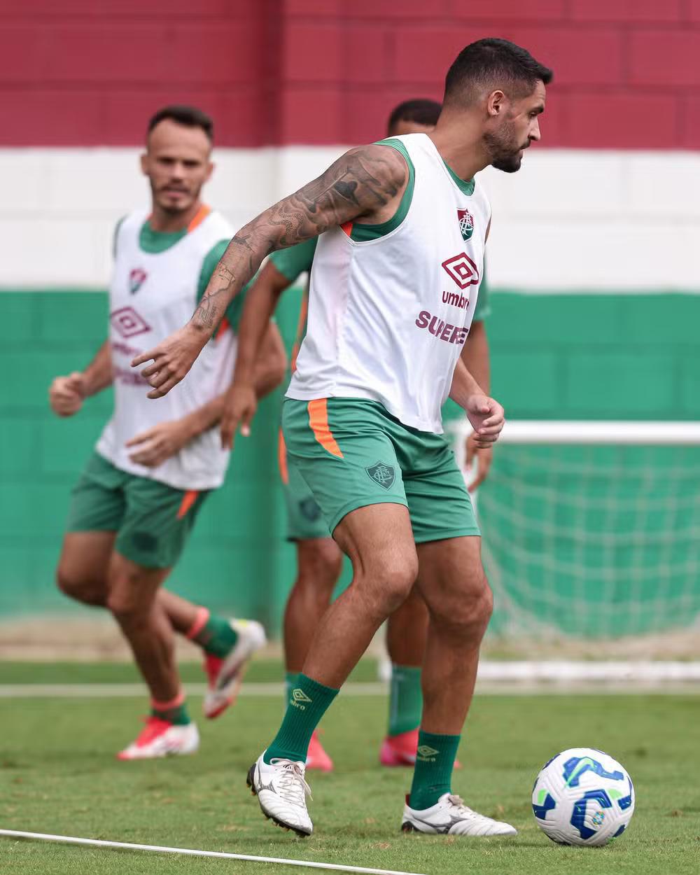 Fluminense e Renato Augusto encerram vínculo de forma antecipada