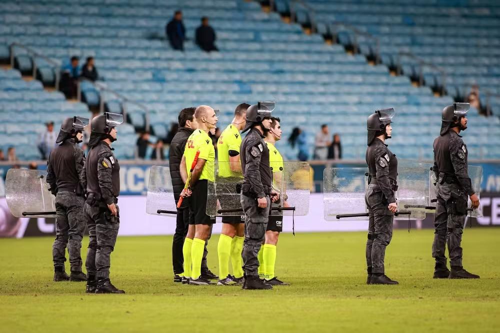 Grêmio encaminha à CBF questionamentos sobre decisões de arbitragem recentes