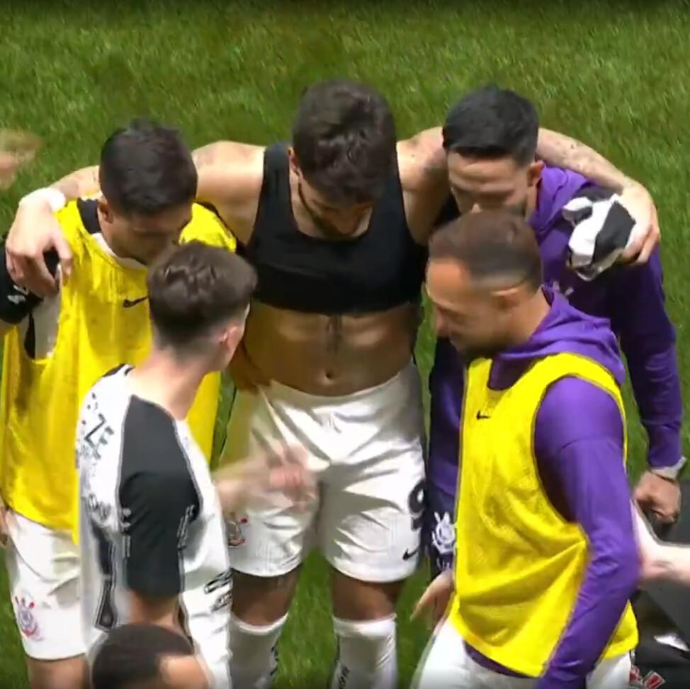 Atacante Yuri Alberto sofre fratura lombar após jogo do Corinthians em BH