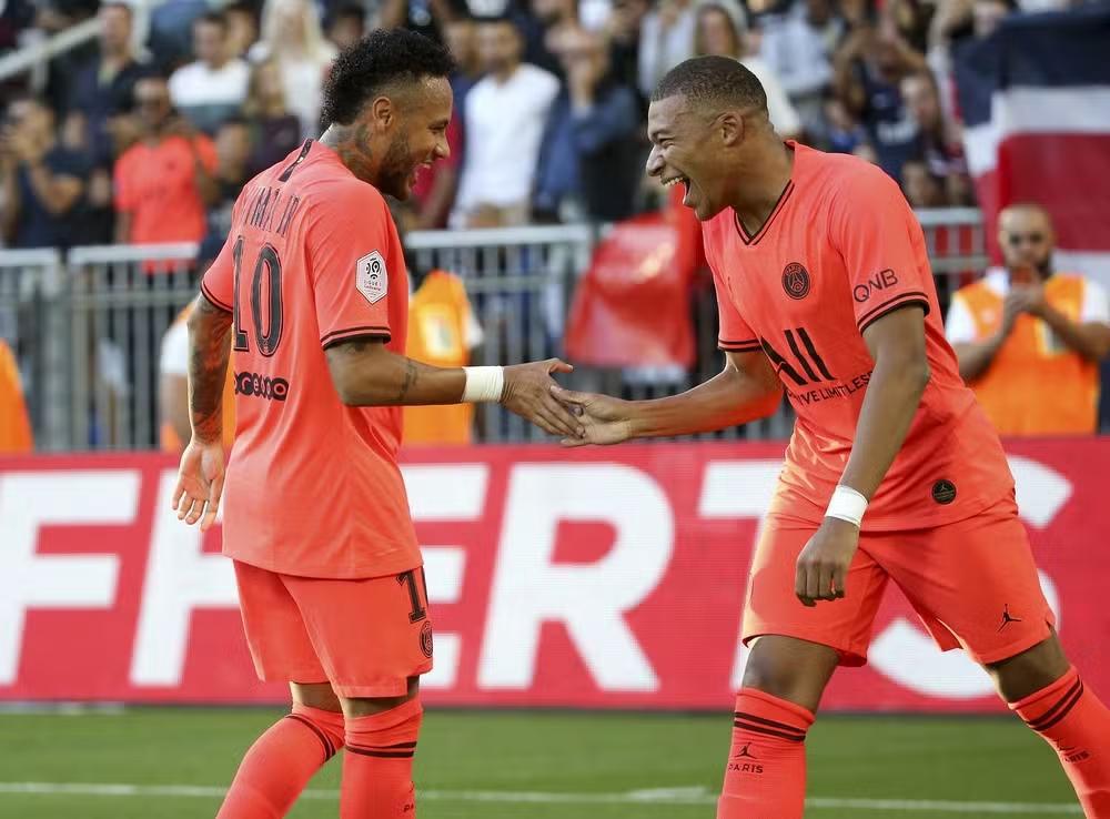 Ídolos do passado celebram conquista histórica do PSG na Champions League