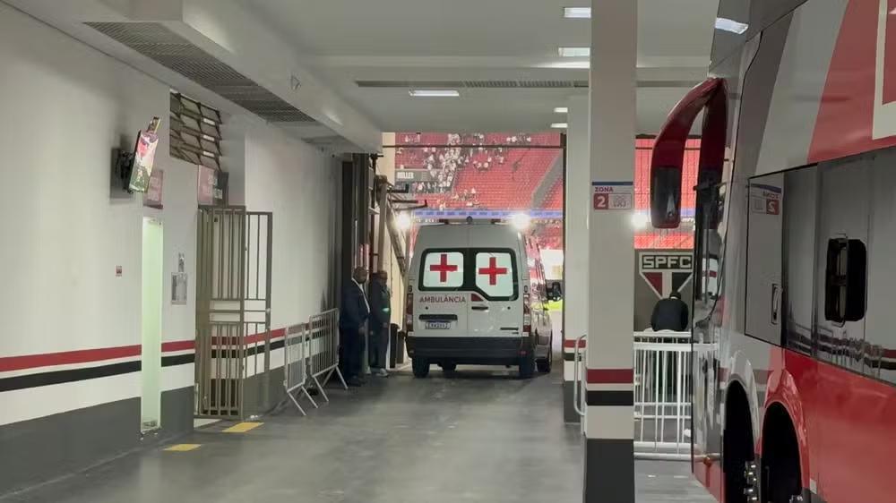 Torcedor atingido por estrutura metálica no Morumbis deixa hospital após quase três semanas internado Torcedor atingido por estrutura metálica no Morumbis deixa hospital após quase três semanas internado