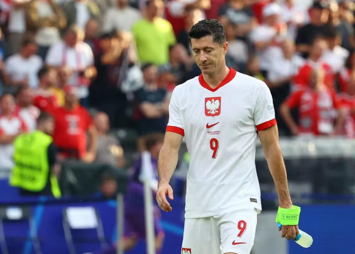 Lewandowski se afasta da seleção da Polônia após atrito com técnico