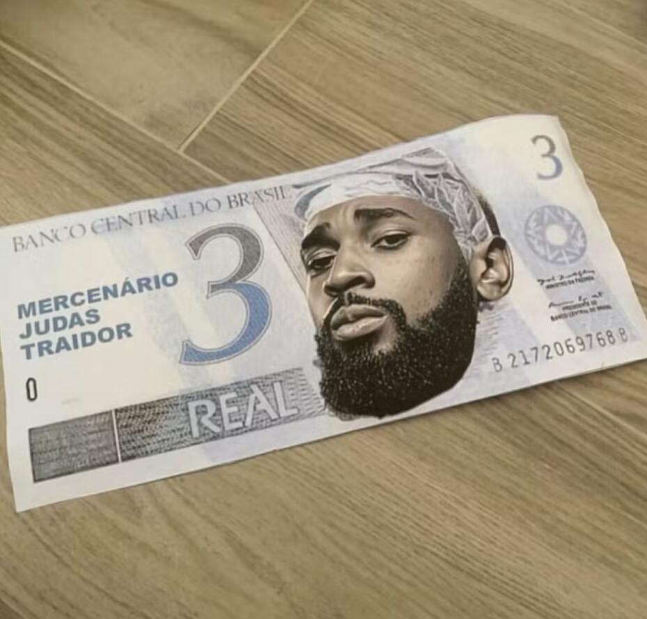 Clima de tensão: Gerson é alvo de críticas durante despedida no embarque do Flamengo para Mundial